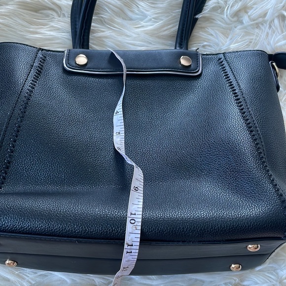 Black gold hardware square tote bag purse handbag elegant cheek shoulder bag - Picture 16 of 16